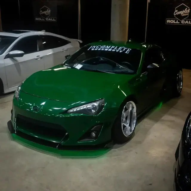Green 86 with Incomplete banner
