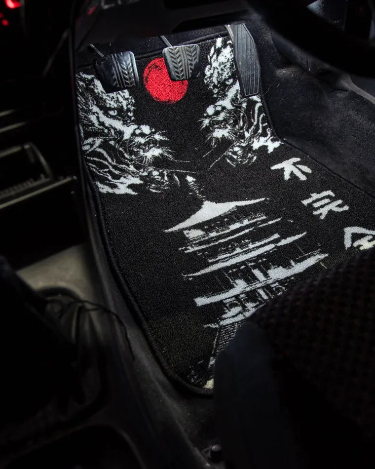 Ryu Temple floor mat in the driver footwell