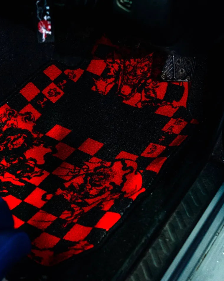 Kami no Ichimatsu floor mat in the driver footwell