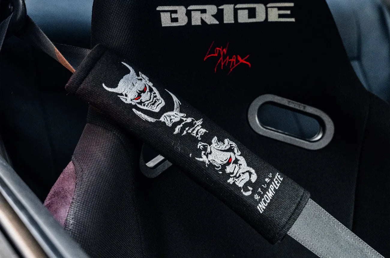 Oni seatbelt cushion